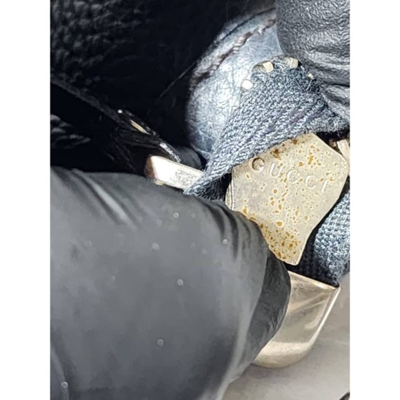 Authentic Gucci Leather Messenger/Crossbody Bag Grey - Picture 9 of 16